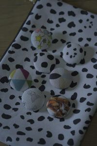 Saori Mochizukiのくるみボタン